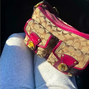 Meet your Posher, Contreras